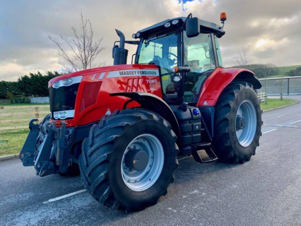 2014 MASSEY FERGUSON 7626