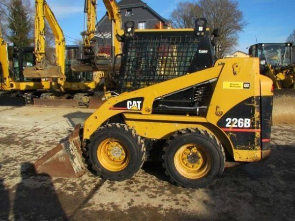 2005 CATERPILLAR 226 B – Bild 2