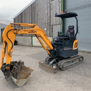 2015 HYUNDAI ROBEX 17Z-9A