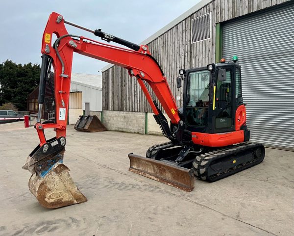 2019 KUBOTA U55-4
