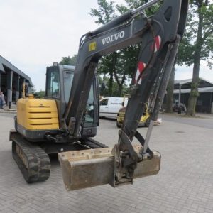 2011 VOLVO EC 55