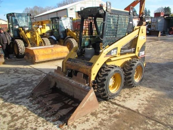 2005 CATERPILLAR 226 B