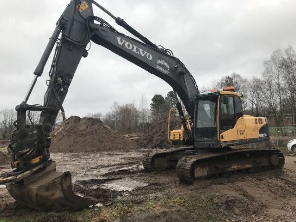 2010 Volvo EC210CL