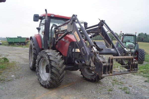 2005 Case MXU 135