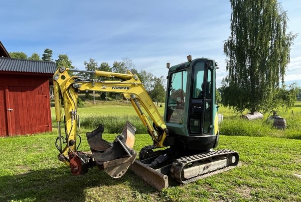 2011 Yanmar VIO25-4
