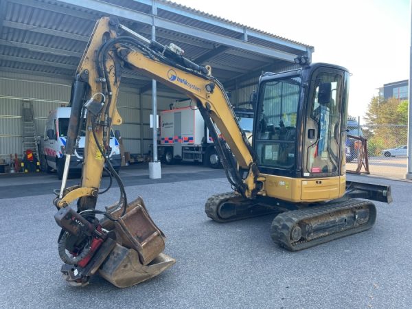 2017 CAT 303.5E CR