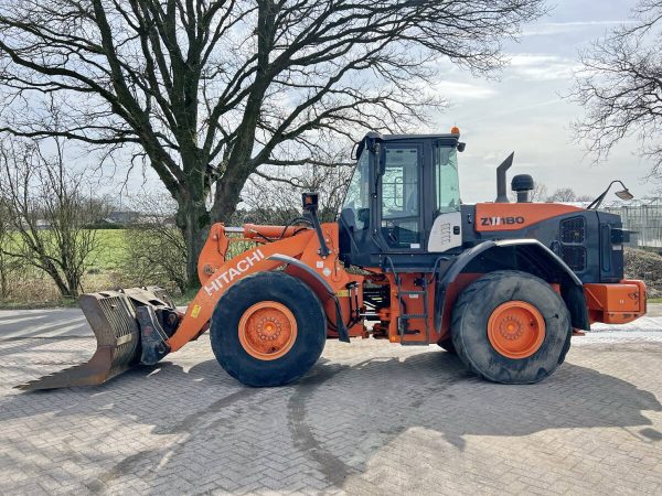 2016 Hitachi ZW180-5B
