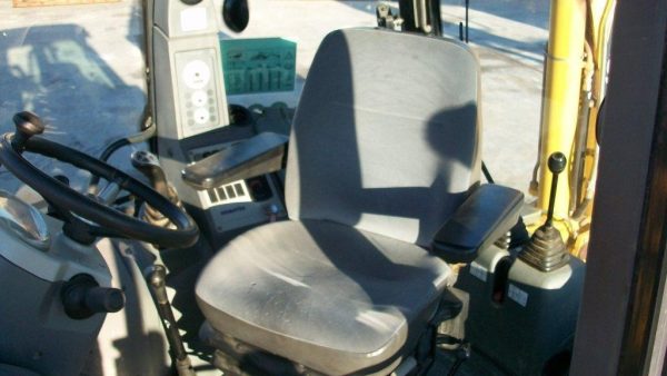 2006 KOMATSU WB93R – Bild 4