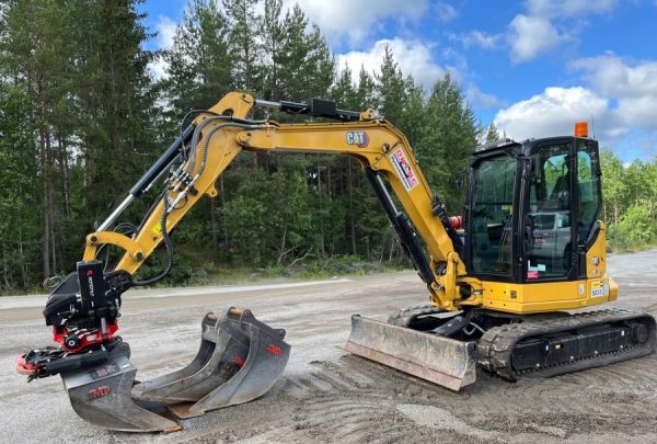 2022 CAT 305CR