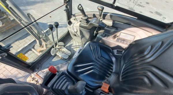 2017 Volvo EC18D – Bild 6