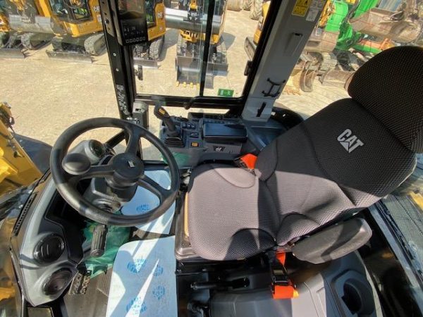 2021 CAT 906 – Bild 6
