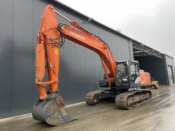 2014 Hitachi ZX250LCN-5B – Bild 3