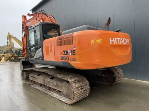 2014 Hitachi ZX250LCN-5B – Bild 4