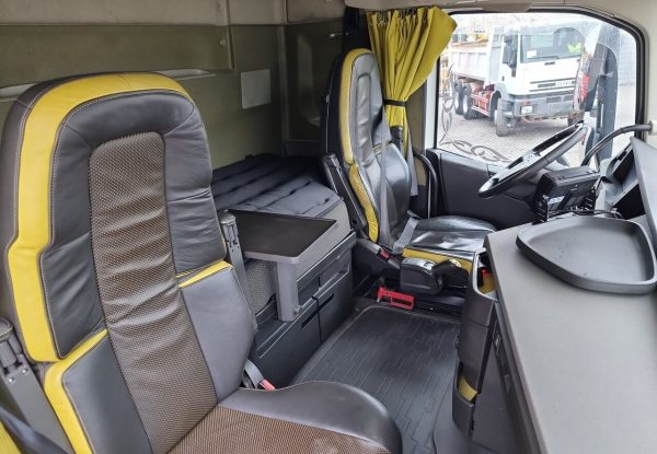 2015 Volvo FH16 550 6X4 Tractorhead Retarder Hydraulik ADR Euro 6 – Bild 6