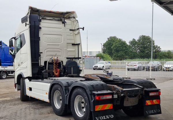 2015 Volvo FH16 550 6X4 Tractorhead Retarder Hydraulik ADR Euro 6 – Bild 4